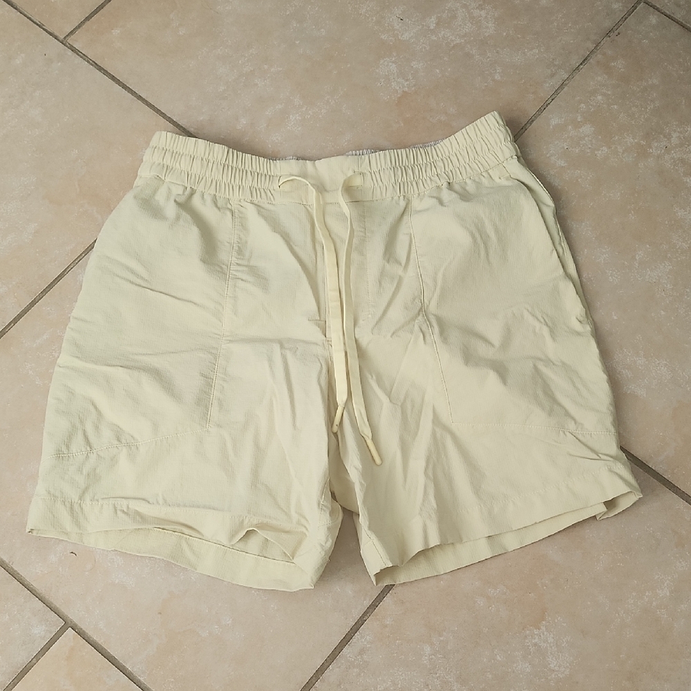 Lululemon Yellow Drawstring Shorts Size Small